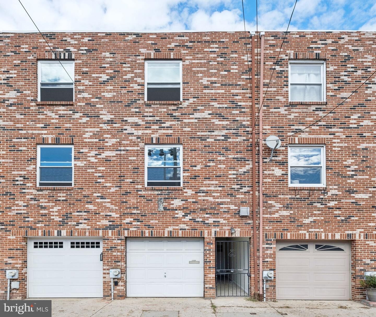 Property Photo: 1723 Fitzwater Street B PA 19146