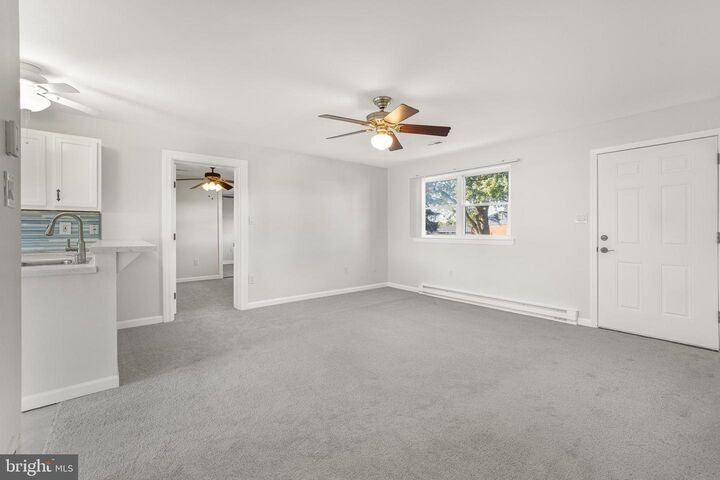 Property Photo:  12 Defoe Circle  DE 19702 