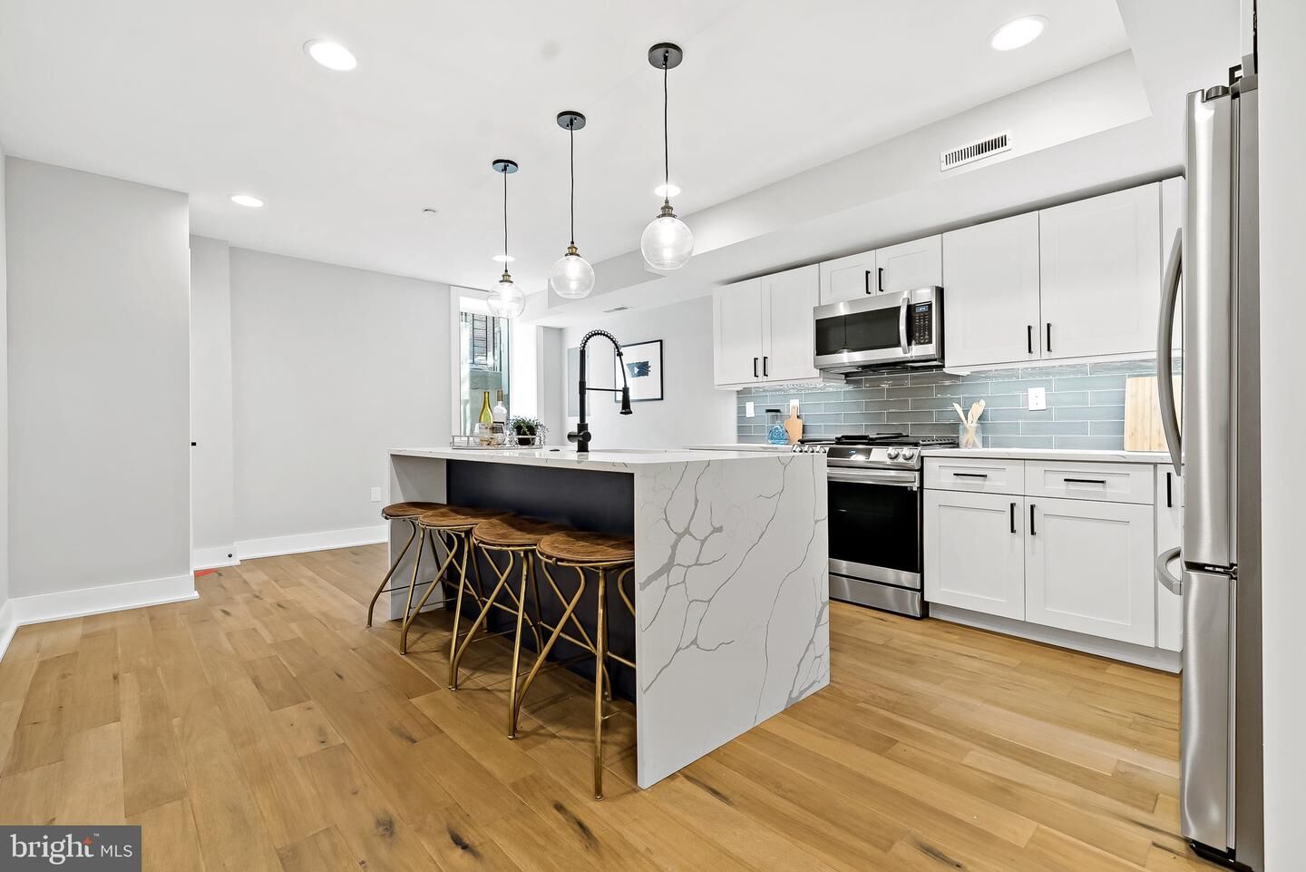 Property Photo: 1314 E Passyunk Avenue A PA 19147