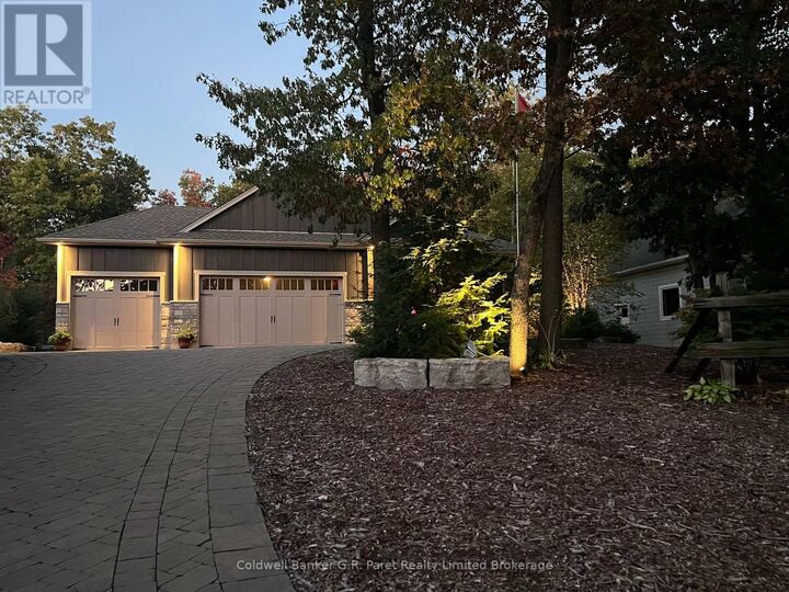 Photo de la propriété: 10151 Pinery Bluffs Road ON N0M 1T0