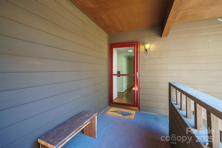 Property Photo: 8015 Cedar Glen Drive NC 28212