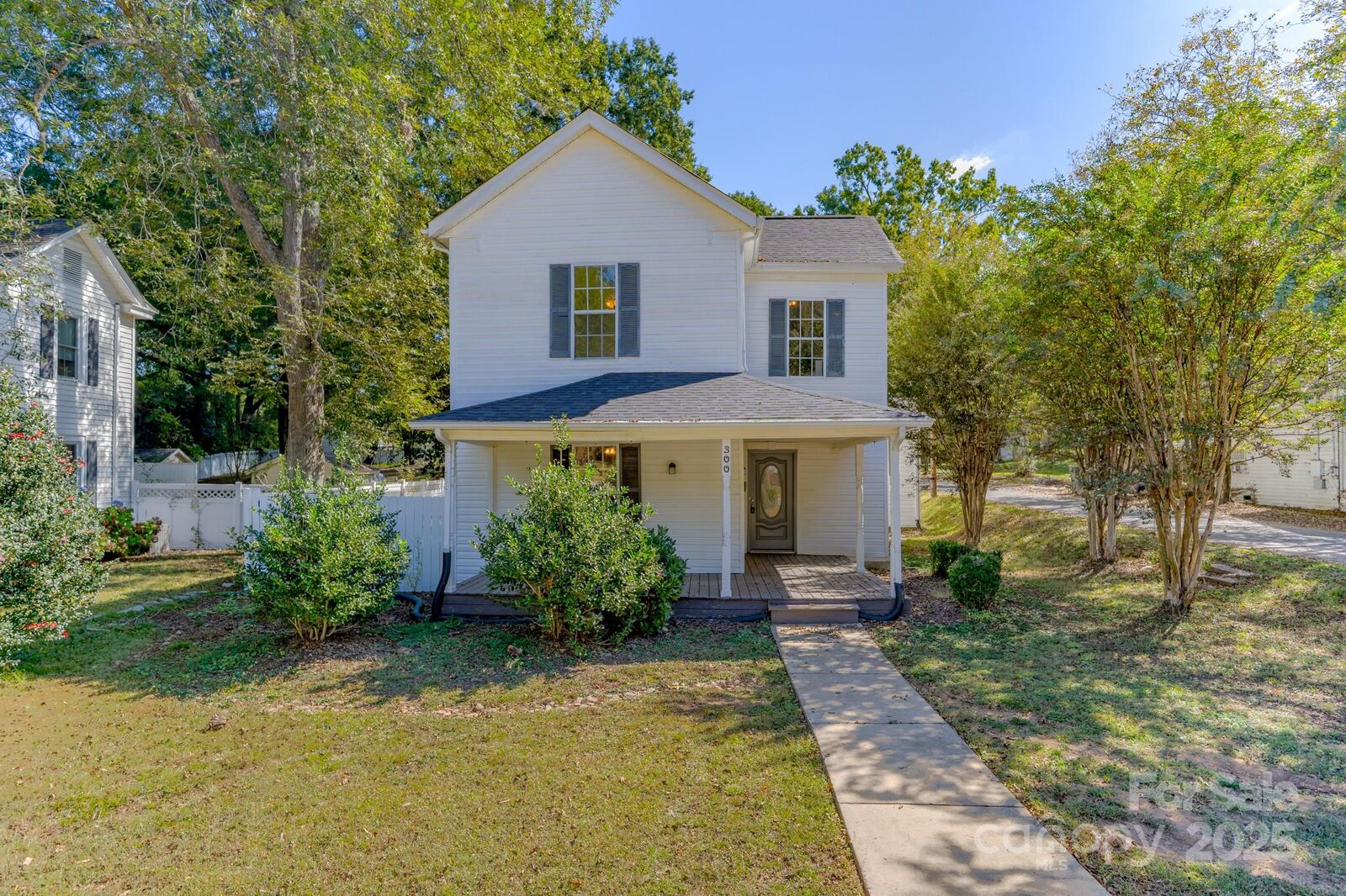 Property Photo: 300 Congress Street N SC 29745