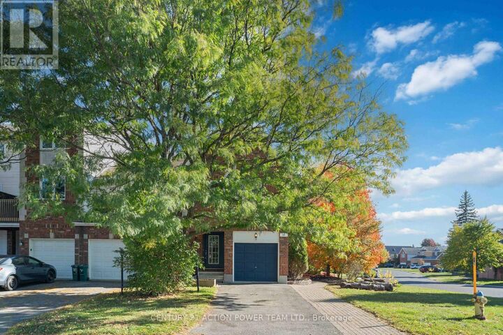 Photo de la propriété: 20 Woodford Way North ON K2J 4C4