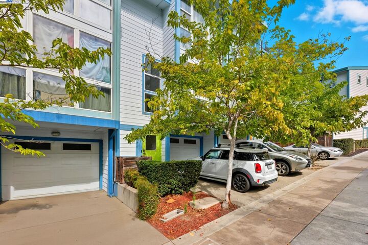 Property Photo:  9455 Macarthur Blvd  CA 94605