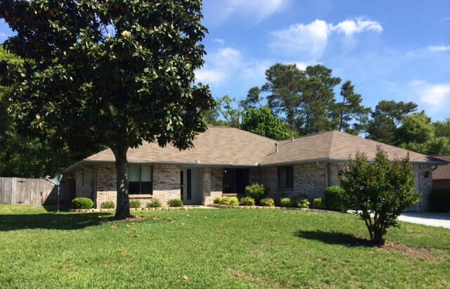Property Photo: 213 Hillside Drive FL 32578