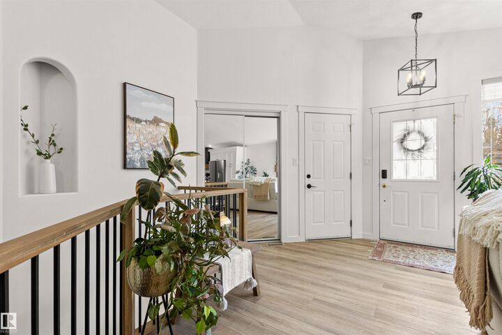 Property Photo: 82 Oakridge Drive AB T8N 6L8