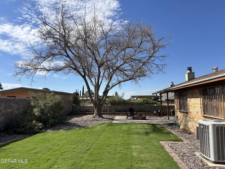 Property Photo: 828 Agua Caliente Dr Drive TX 79912