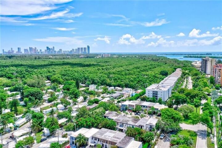 2350 NE 135th St 1212  North Miami FL 33181 photo