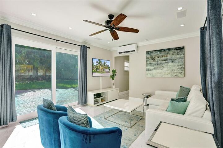 Property Photo: 1760 Bel Air Ave FL 33062