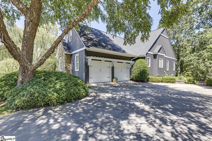 Property Photo:  140 Paris Glen Way  SC 29609 