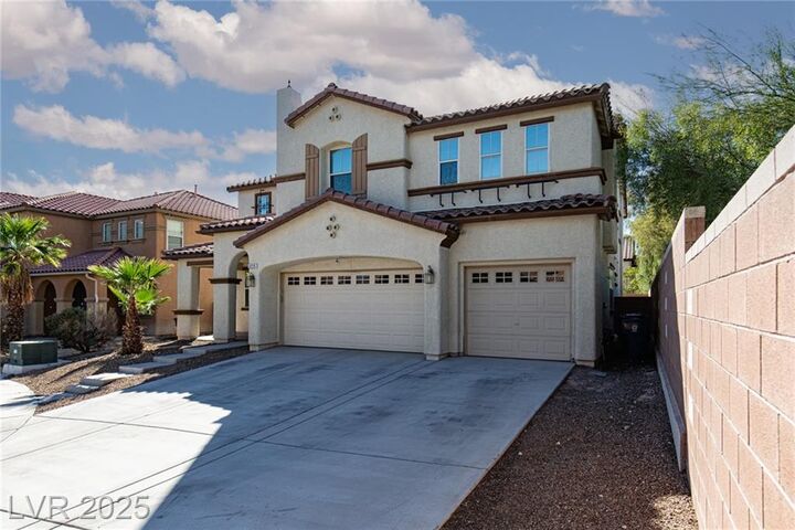 Property Photo: 3225 Villa Pisani Court NV 89031