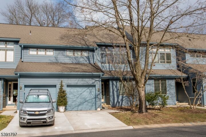 Property Photo: 9 Sturbridge Ct NJ 08530