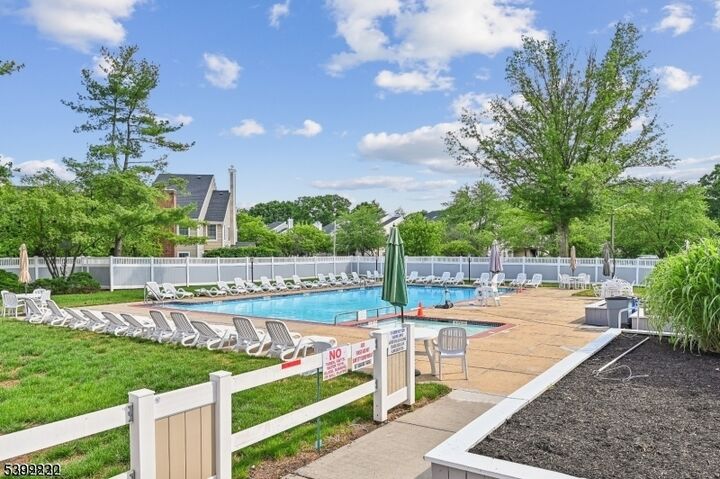 Property Photo: 412 Tournament6 NJ 07083