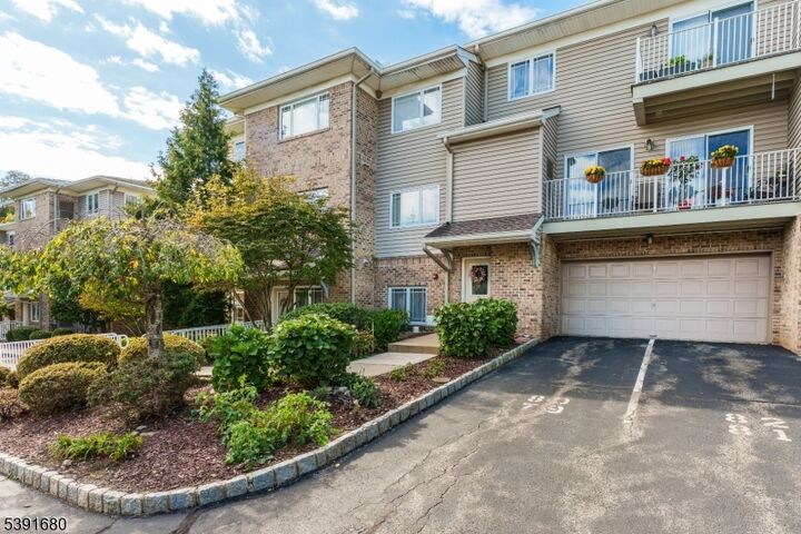 Property Photo: 11 Wilshire Ter NJ 07405