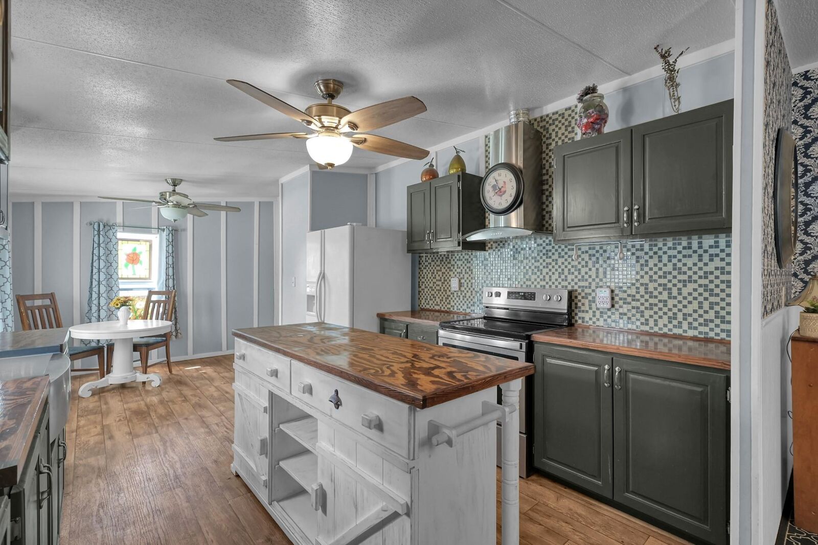 Property Photo:  141 Persimmon Road  TX 77360 