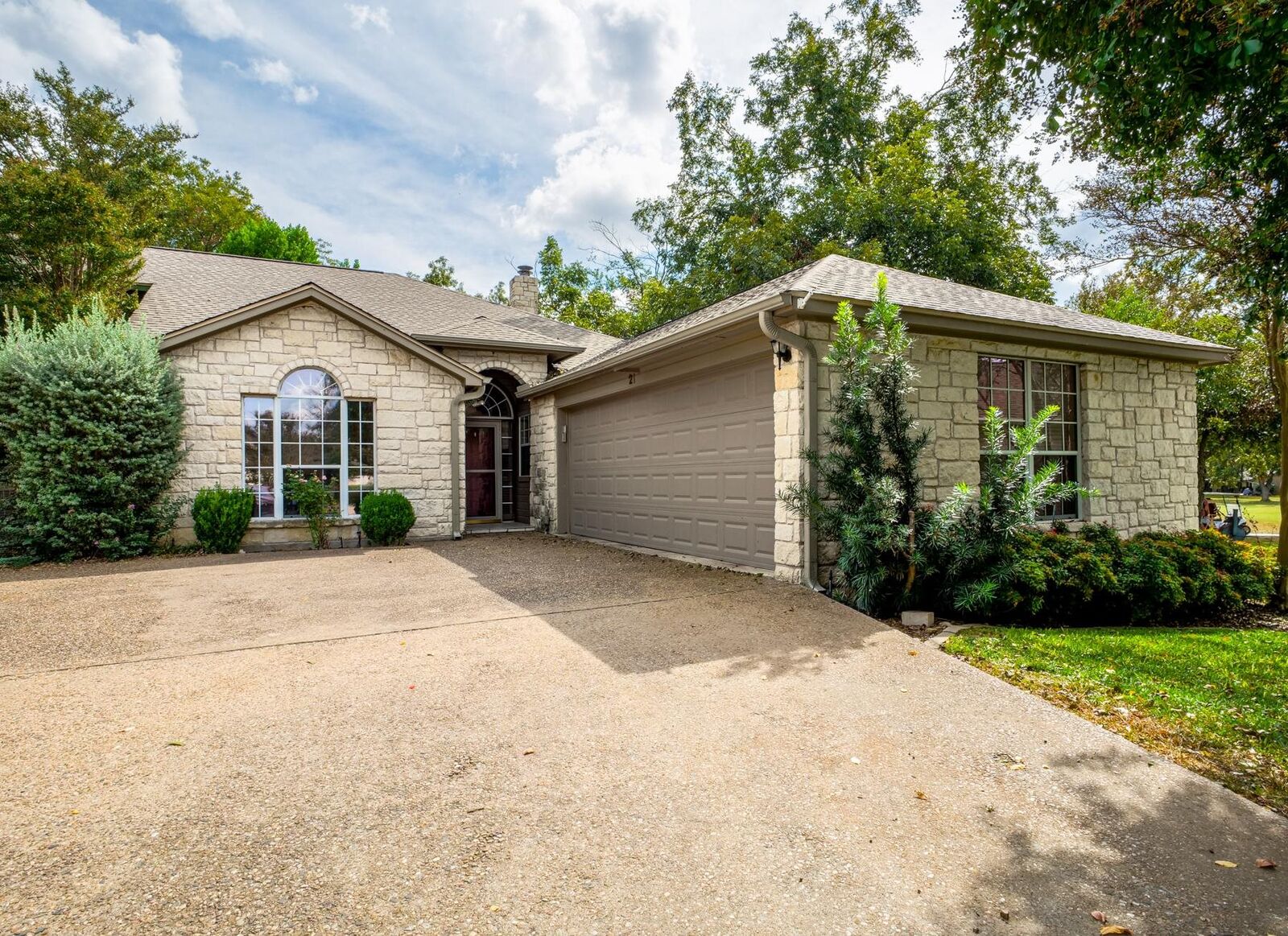 Property Photo: 21 Augusta Drive TX 78654