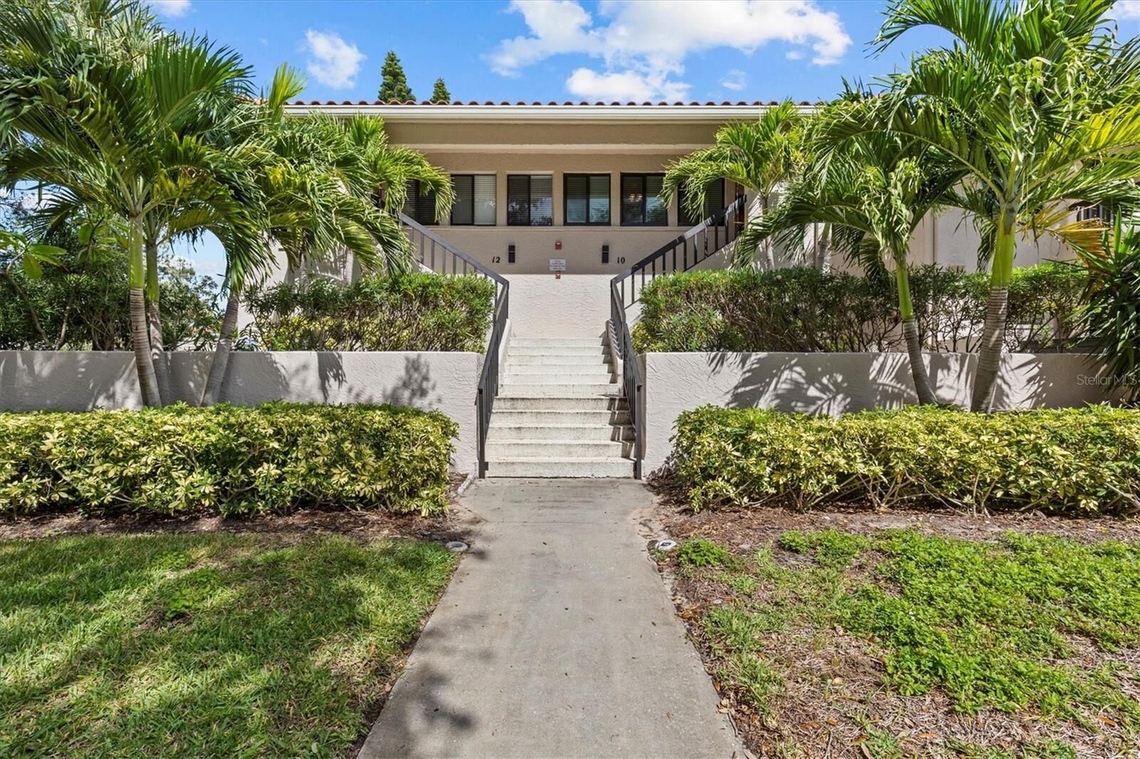 Property Photo: 1800 Mariner Drive 9 FL 34689