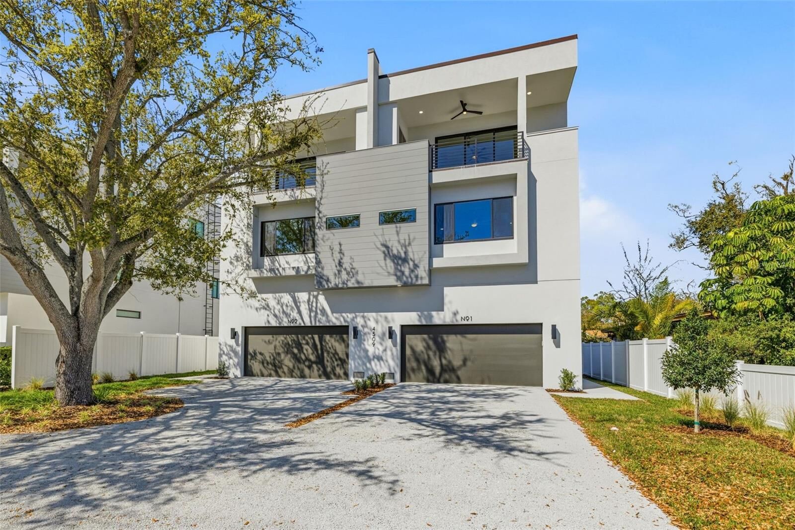 Property Photo:  4509 W North A Street 2  FL 33609 