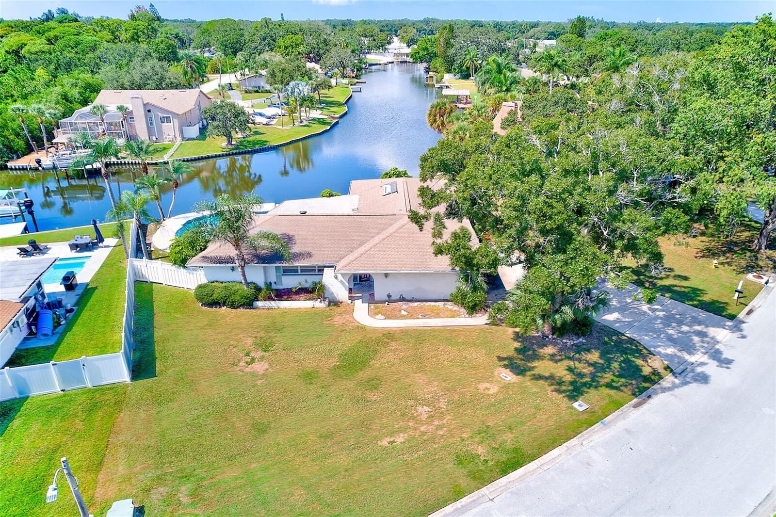 Property Photo:  2441 Roberta Lane  FL 33764