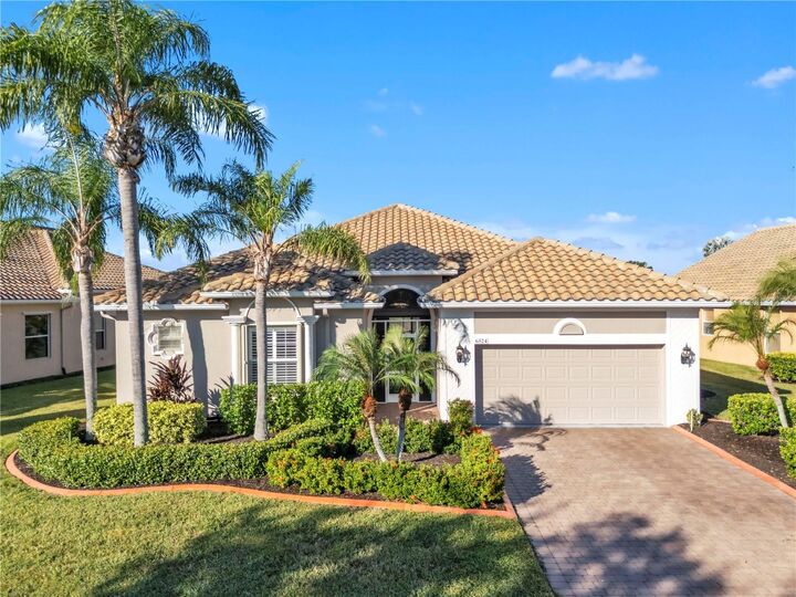 Property Photo: 6524 41st Court E FL 34243