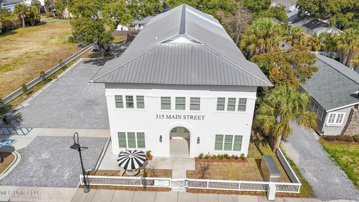 Property Photo:  315 Main Street  MS 39520 