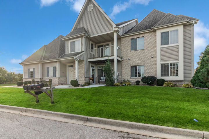 Property Photo:  1349 Rose Ct 62  WI 53186 