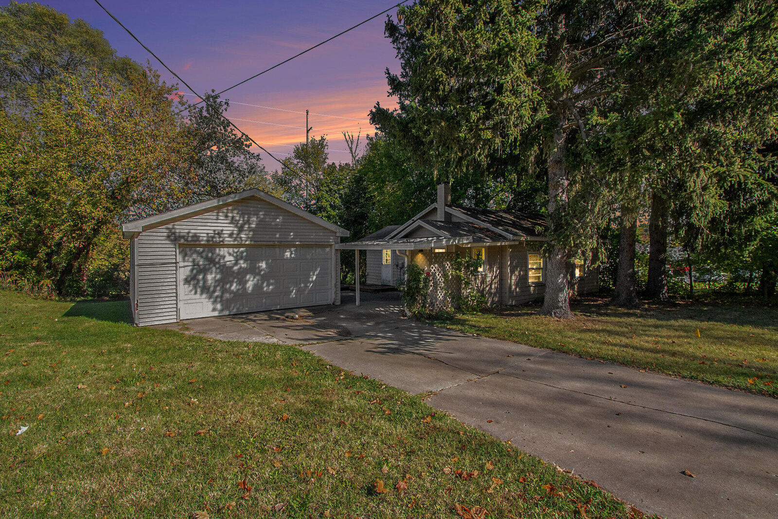 Property Photo:  1005 E Front Street  MI 49107