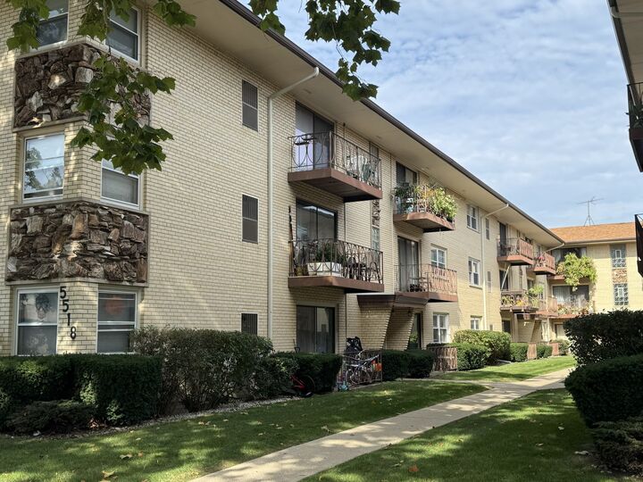Property Photo:  5516 W Windsor Avenue 2M  IL 60630