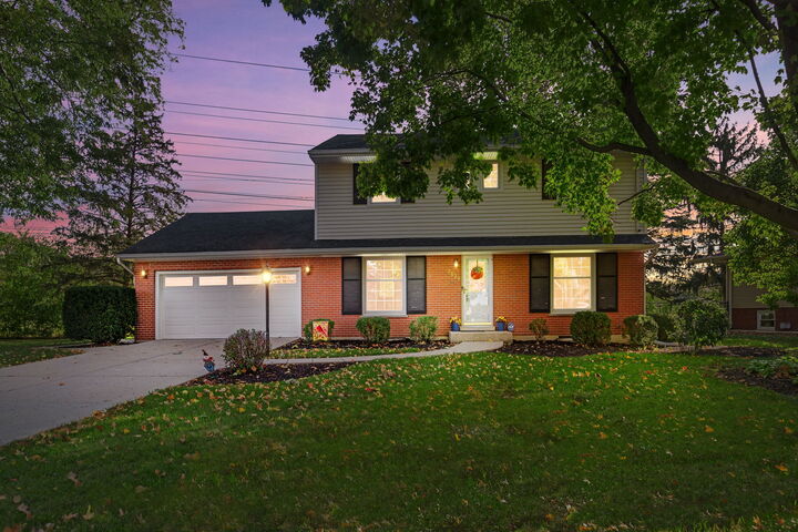 Property Photo:  2829 Briarwood Drive  IL 60005
