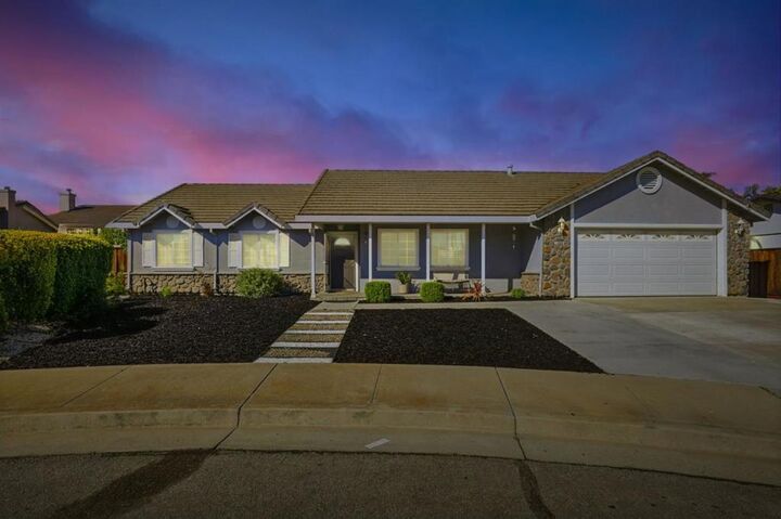 1680 El Camino De Vida  Hollister CA 95023 photo