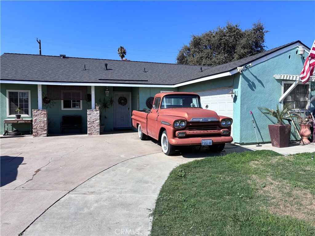 Property Photo:  114 S Encina  CA 92376 