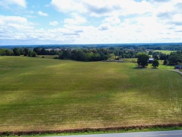 Property Photo: 7102 Akersville Rd KY 42133