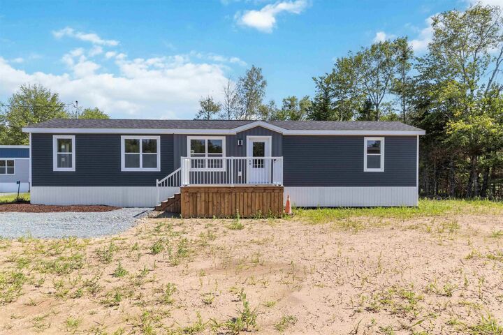 7 Pebble Lane — photo 1
