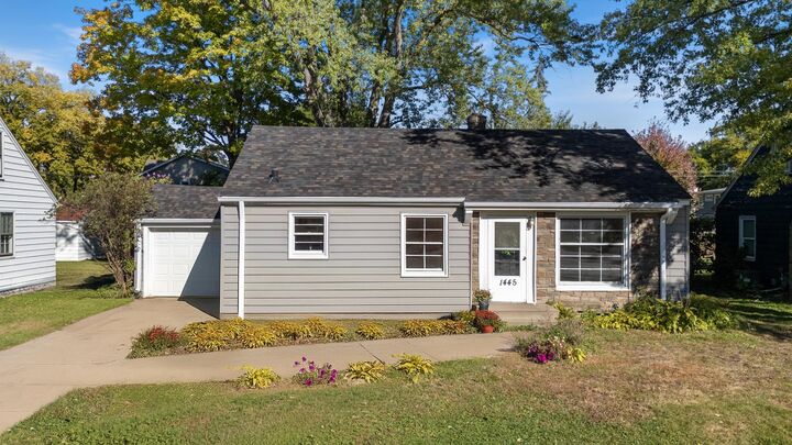 Property Photo:  1445 Larpenteur Avenue W  MN 55113 