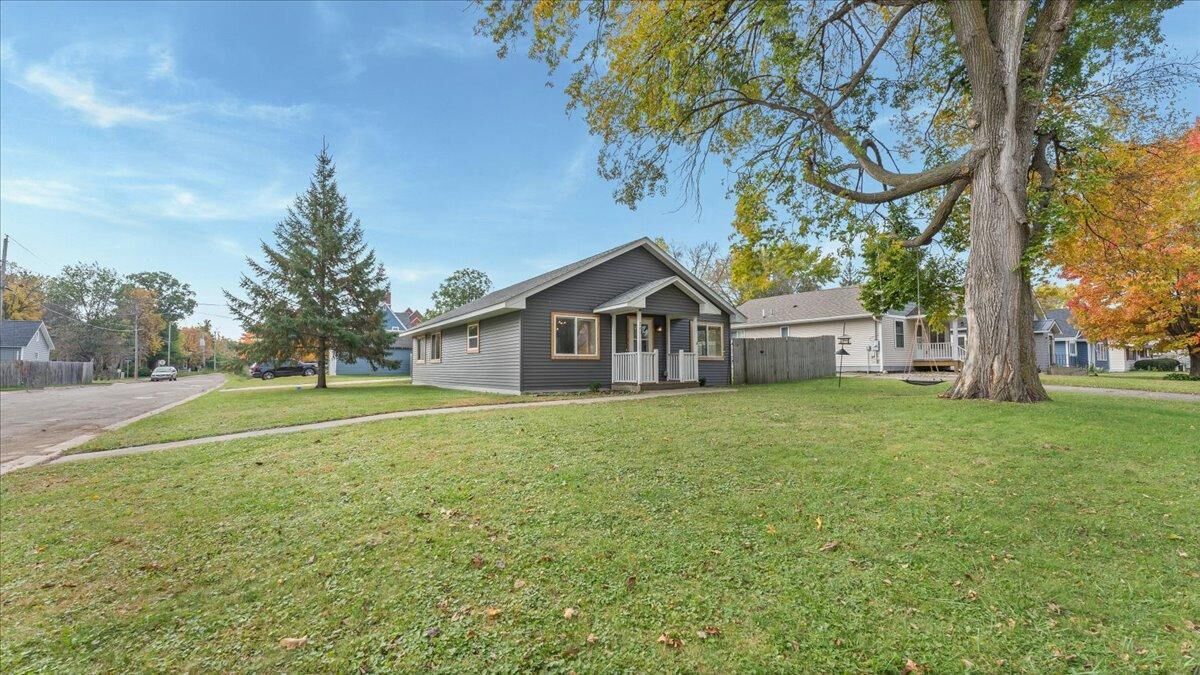 Property Photo: 280 2nd Street SE MN 55321