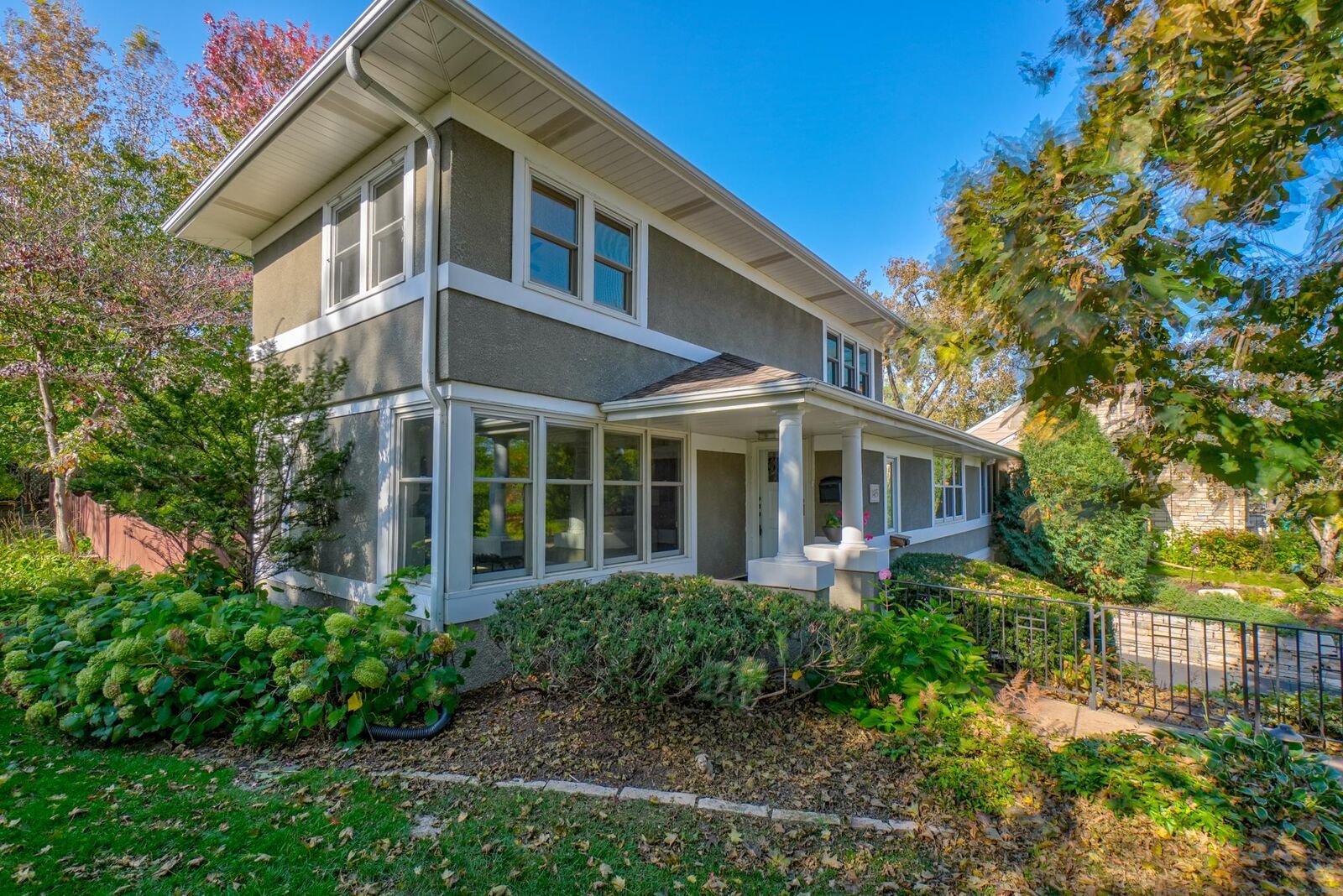 Property Photo: 1485 Edgcumbe Road MN 55116