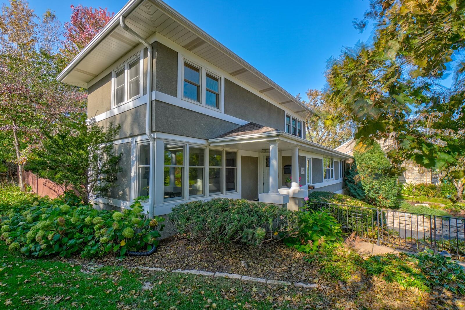 Property Photo: 1485 Edgcumbe Road MN 55116