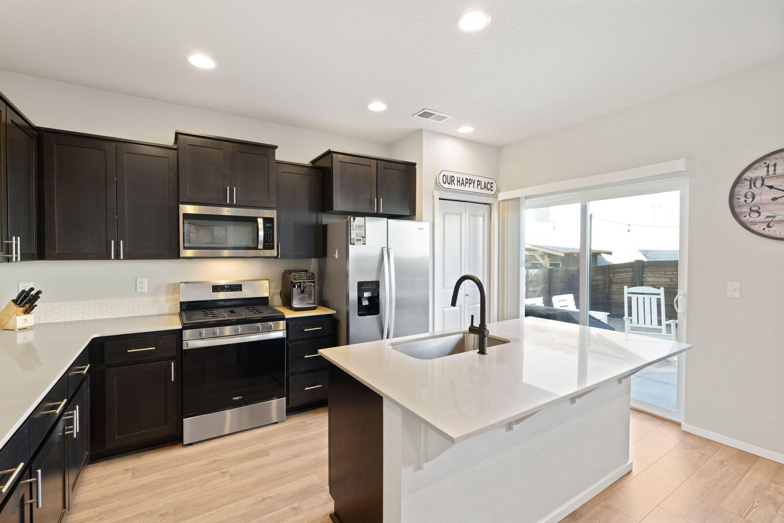 Property Photo:  20552 SE Evian Avenue  OR 97702