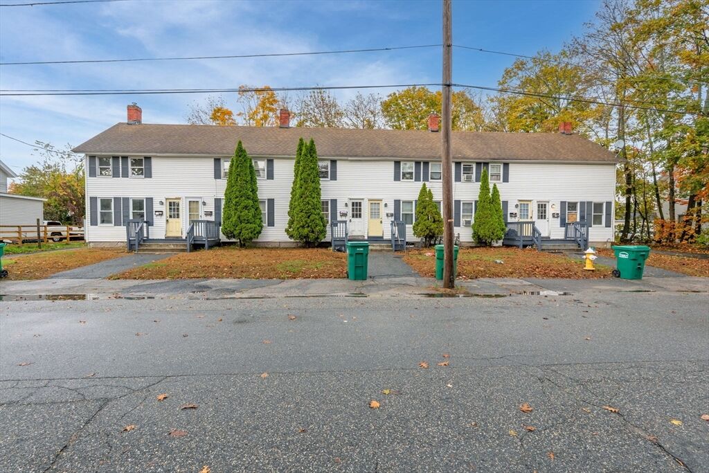 Property Photo:  14-24 C St 14  MA 01588