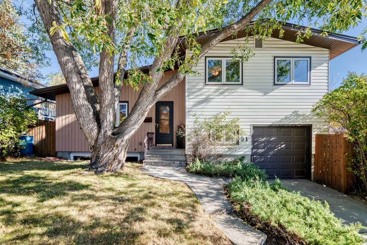 91 Chisholm Crescent NW  Calgary AB T2L 0Y9 photo
