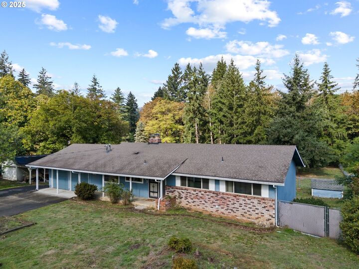 Property Photo:  743 I St  WA 98671 
