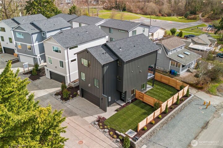 6730  21st Avenue SW  Seattle WA 98106 photo