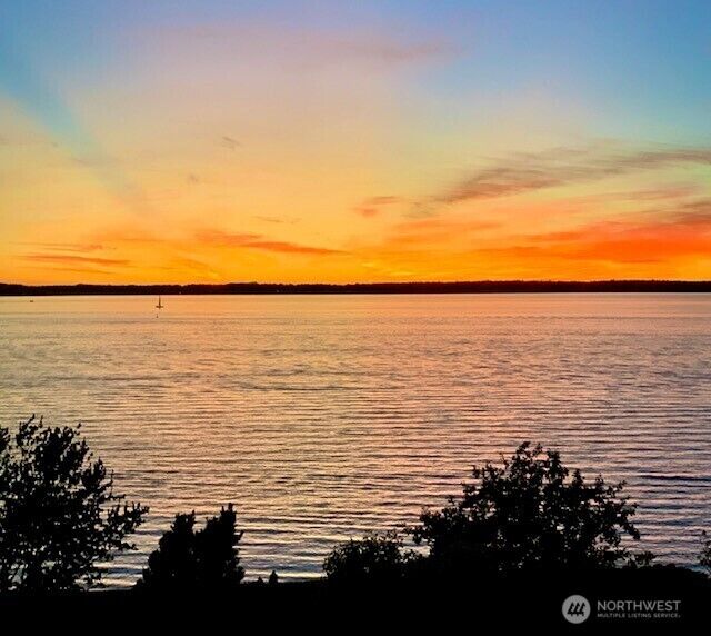 Property Photo:  444 S State Street 307  WA 98225