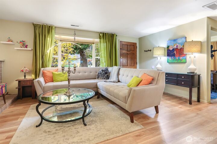 Property Photo:  16720  North Park Avenue N  WA 98133 