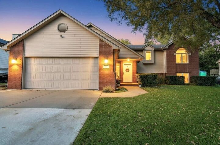 518 E Wahoo St  Derby KS 67037 photo