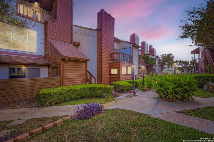 10527 Perrin Beitel A212  San Antonio TX 78217 photo