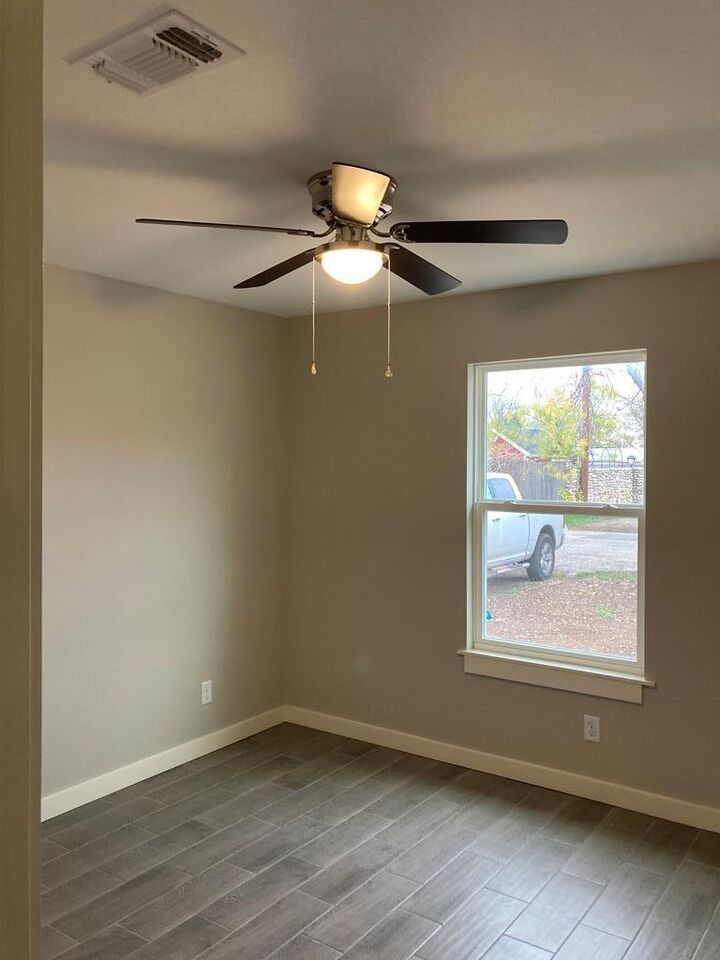 Property Photo:  2820 W Field St  TX 76903