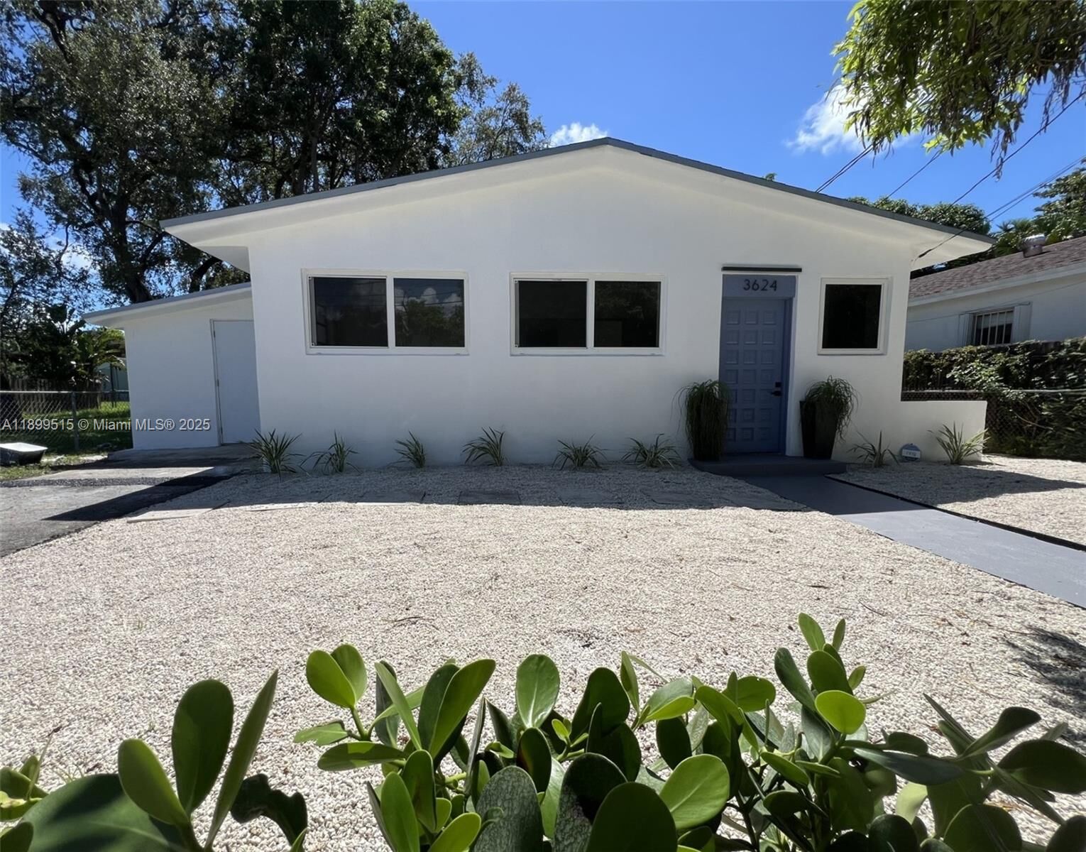 Property Photo: 3624 Oak Ave FL 33133