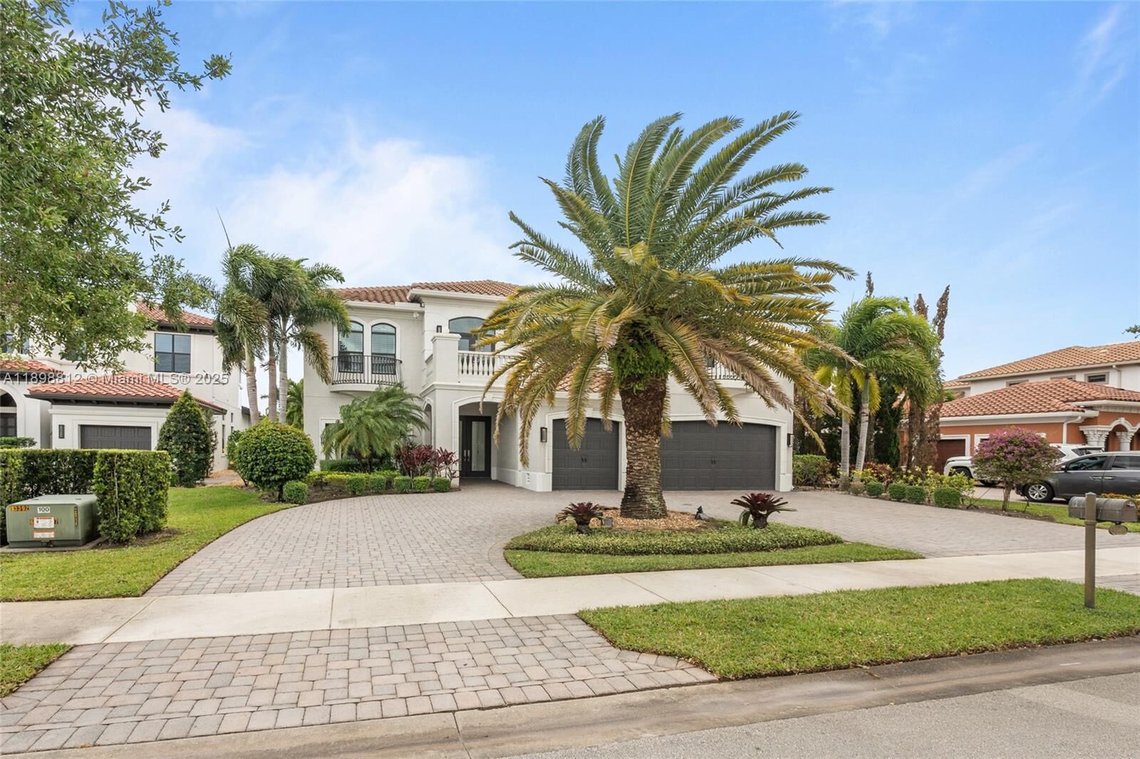 Property Photo:  10230 Sweet Bay Ct  FL 33076