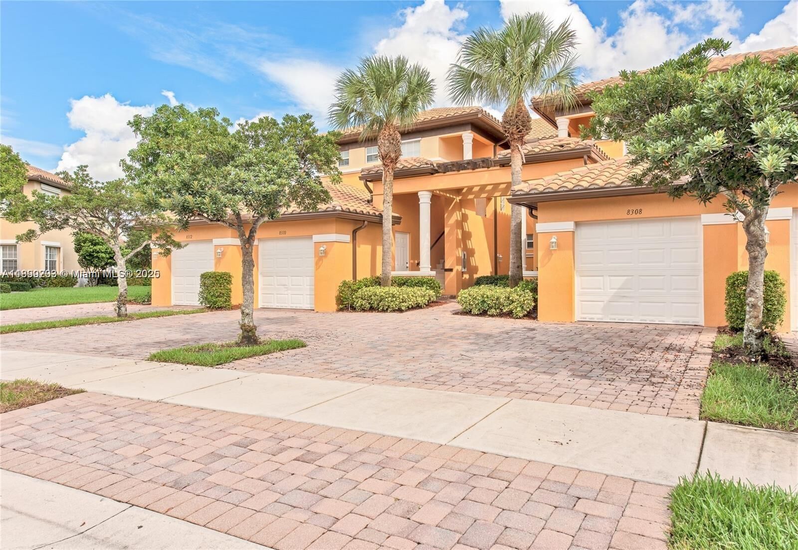 Property Photo: 8308 NW 127th Ln 27-E FL 33076